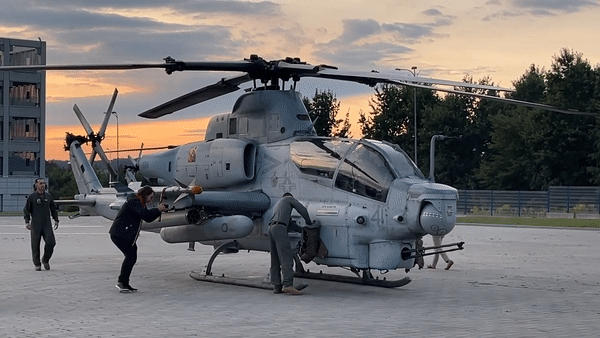 Mỹ phát triển “quái vật bầu trời” AH-1Z Viper, cơn ác mộng trên chiến trường