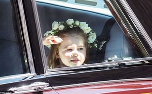 Hình ảnh tiểu Công chúa Charlotte đáng yêu trong đám cưới Hoàng gia