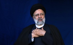 Máy bay chở Tổng thống Iran gặp sự cố