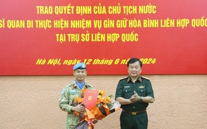 Thượng tá Trương Anh Tuấn thực hiện nhiệm vụ tại trụ sở Liên Hợp Quốc