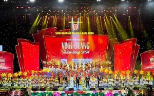 Xúc động đêm nhạc “Vinh quang thầm lặng”