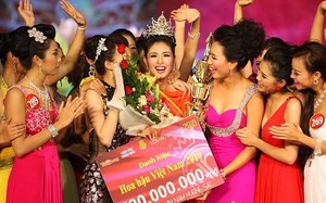 Sau 13 năm đăng quang, Hoa hậu Ngọc Hân cảm ơn “vòng kim cô"
