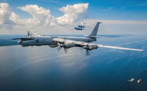 Đồng minh Mỹ lo ngại việc Nga đưa máy bay ném bom đến Indonesia