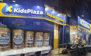 Trẻ sơ sinh bị đi ngoài sau khi uống sữa Abbott Similac mua ở Kids Plaza