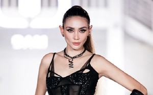 Siêu mẫu Võ Hoàng Yến quyến rũ cùng sắc đen