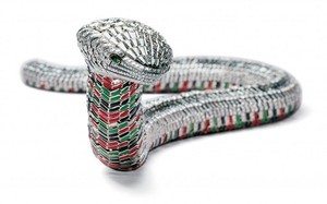 Lý do loài rắn xuất hiện trên những món đồ trang sức xa xỉ