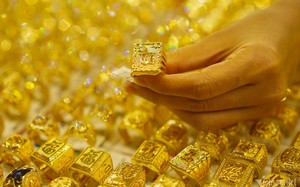 Vàng sắp bị bán tháo hay tăng giá trăm triệu đồng/lượng?