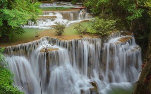 Ngẩn ngơ cảnh sắc huyền ảo của thác nước 7 tầng ở Thái Lan