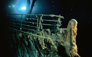 Vì sao xác tàu Titanic vẫn ngủ vùi suốt trăm năm, không thể trục vớt? 