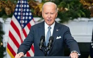 Ông Biden bất ngờ công bố Mỹ không kích ở Syria