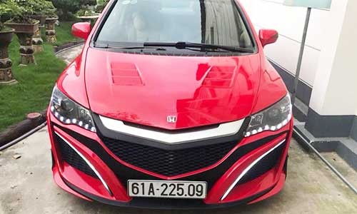 Honda Civic độ siêu xe NSX hết 200 triệu tại Việt Nam