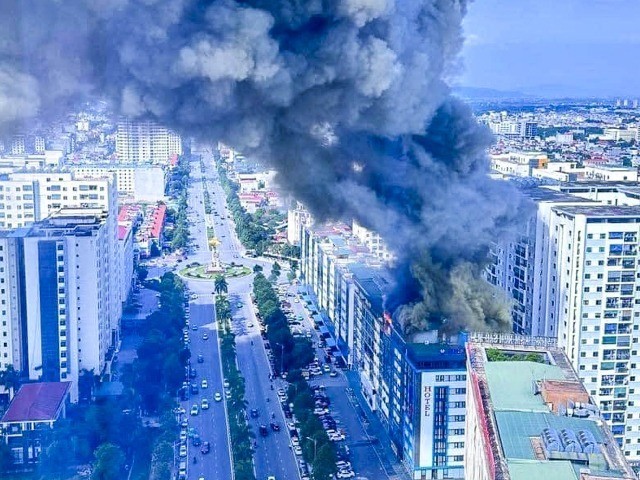 	Tin tức 24h: Cháy chung cư ở Bắc Ninh, khói cuồn cuộn bốc cao hàng trăm mét | Đời sống - Giải trí | trithuccuocsong.vn