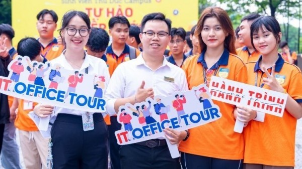 View - 	Hành trang bài bản, sinh viên Công nghệ thông tin HUTECH được doanh nghiệp ưu tiên tuyển dụng | Xã hội 360 | trithuccuocsong.vn