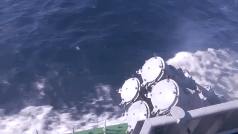 Cận cảnh tàu hộ vệ Smerch Hải quân Nga phóng tên lửa Kh-35