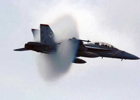 View - 	Tại sao máy bay chiến đấu thường không bay với tốc độ tối đa