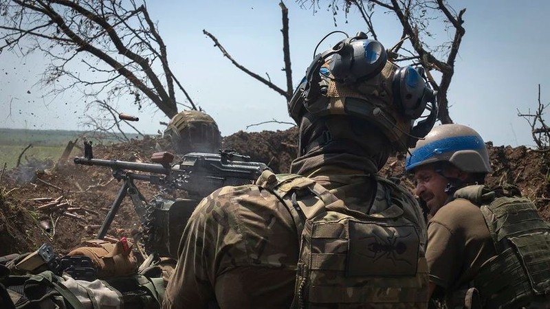 View - 	Quân Ukraine rơi vào cảnh tiến không được, lùi không xong