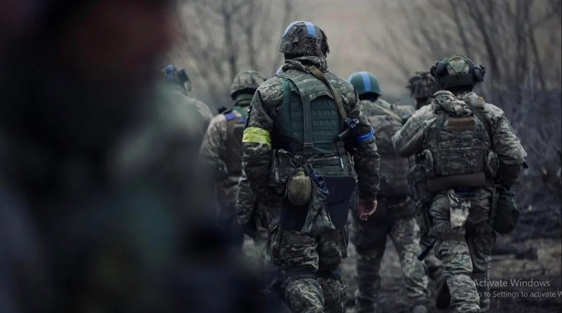 Mac ket trong vong vay, Lu doan tinh nhue Ukraine bi bom Nga truy sat-Hinh-10