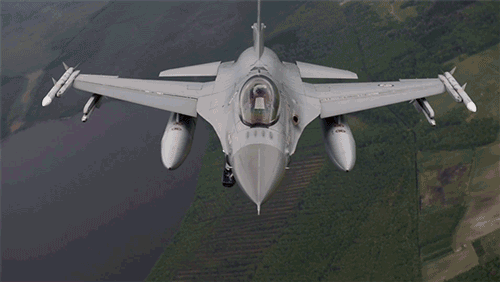 Tuong Ba Lan: Ukraine dung voi dung F-16, no khong phai vu khi than ky-Hinh-2