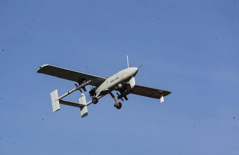 Israel “bang hoang” phat hien chip My trong UAV Iran-Hinh-16