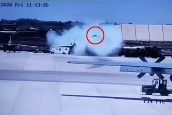 Tiêm kích Su-25 đang đậu bất ngờ phóng tên lửa khiến 4 người chết