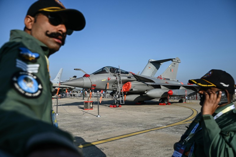View - 	Vũ khí tác chiến điện tử Pakistan làm tê liệt tiêm kích Ấn Độ