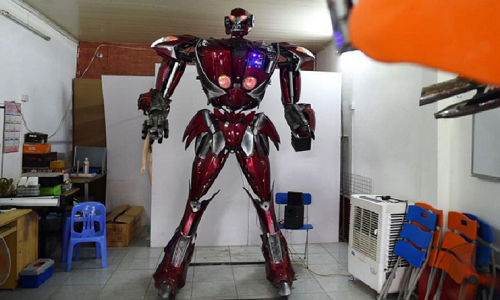 Việt Nam chế tạo thành công robot phong cách Transformers