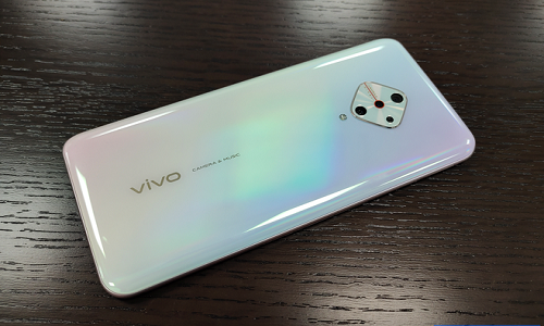 Vivo V17 lộ hình ảnh, camera sau hình kim cương