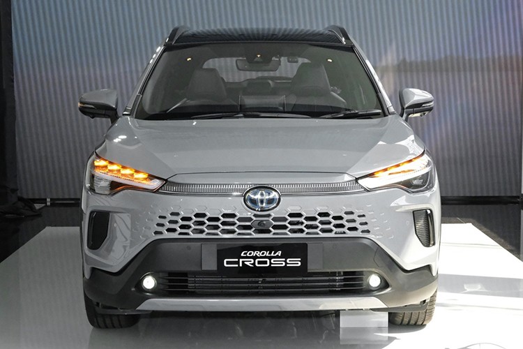 View - 	Cận cảnh Toyota Corolla Cross 2024 sắp về Việt Nam, giá tăng nhẹ