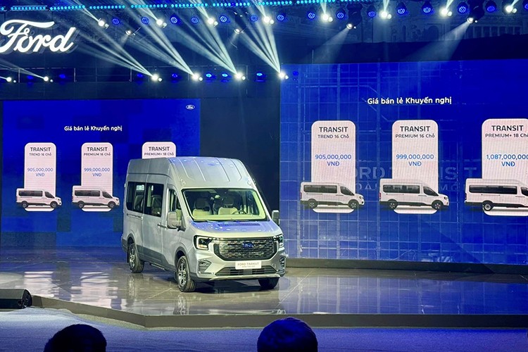 View - 	Ford Transit 2024 từ 905 triệu tại Việt Nam, bản cao cấp 1,499 tỷ