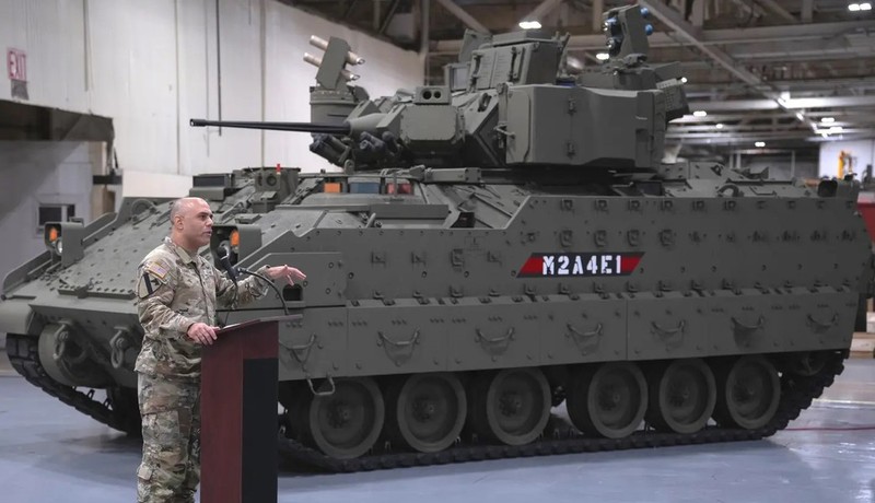 View - 	Mỹ tân trang thiết giáp Bradley kẻ thù đáng gờm của tăng T90M