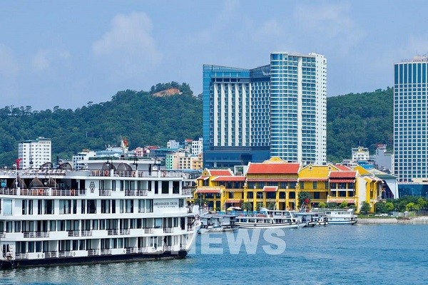 View - 	Du lịch Hạ Long Khám phá những địa danh trong một ngày