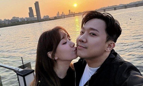 View - 	Lỡ nhận show ngày sinh nhật Hari Won Trấn Thành liền nịnh vợ
