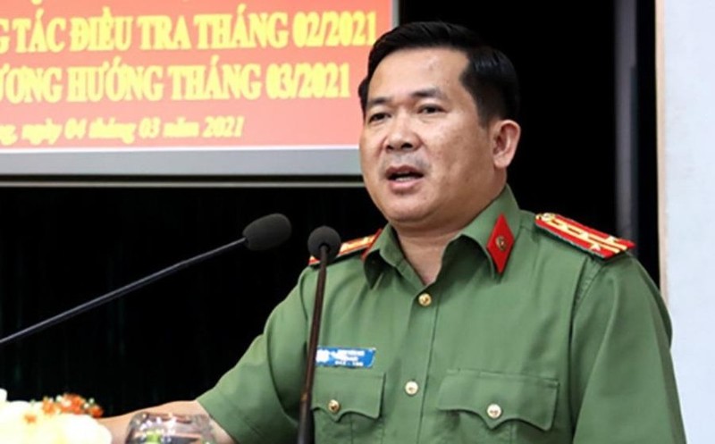 Portrait of Colonel Dinh Van Doi has just been promoted to major ...