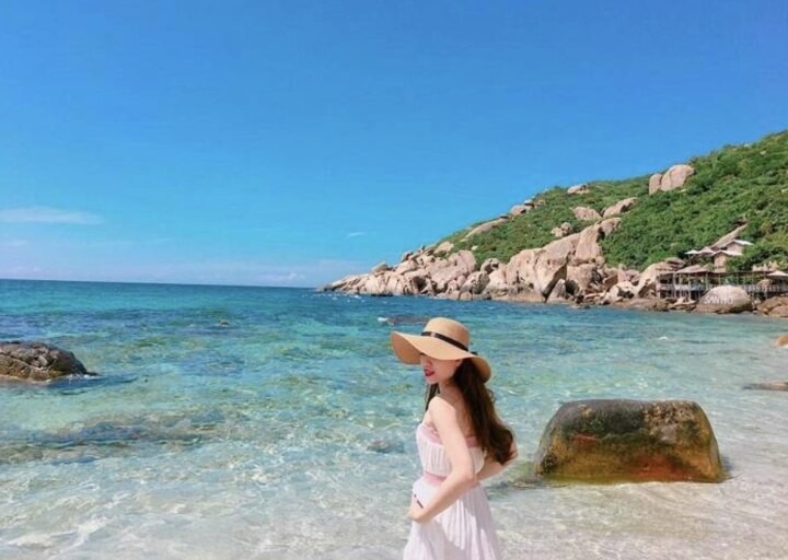 Danh sách 8 bãi biển đẹp nhất Việt Nam nên đi vào hè này - Hình 2 Danh sach 8 bai bien dep nhat Viet Nam nen di vao he nay-Hinh-2
