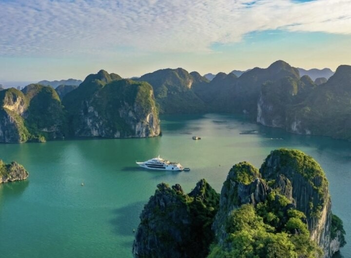 Danh sách 8 bãi biển đẹp nhất Việt Nam nên đi vào hè này - Hình 8 Danh sach 8 bai bien dep nhat Viet Nam nen di vao he nay-Hinh-8