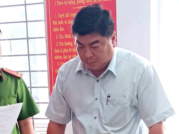 View - 	An Giang: Lý do một phó chủ tịch UBND TP Long Xuyên bị bắt