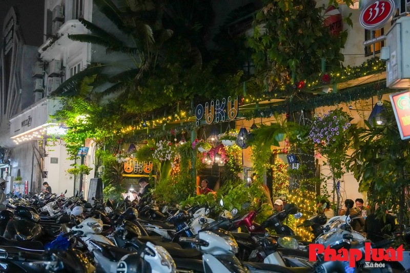 View - 	Những quán cafe mở xuyên đêm giữa lòng Hà Nội