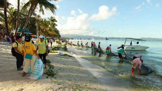 Hòn đảo thiên đường Boracay đang bị đề xuất đóng cửa vì lý do môi trường