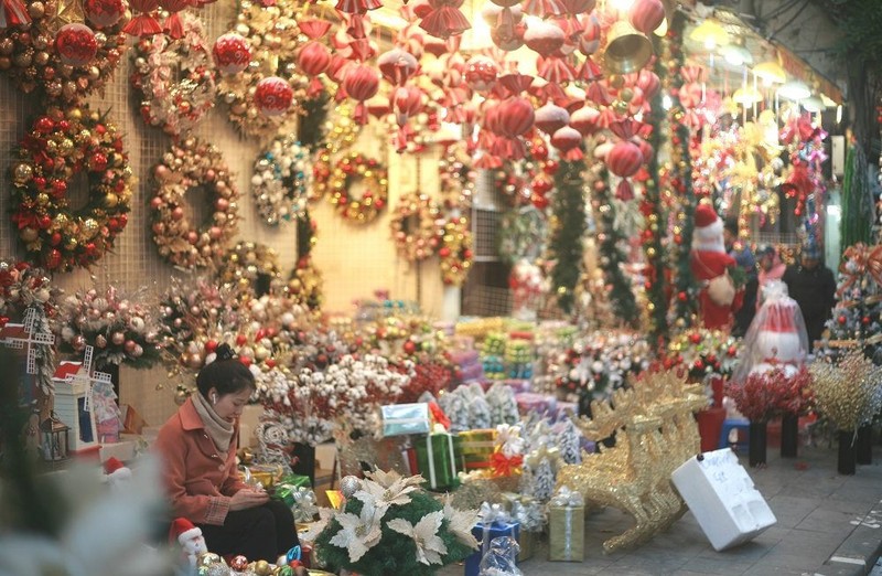 thi-truong-noel.jpg