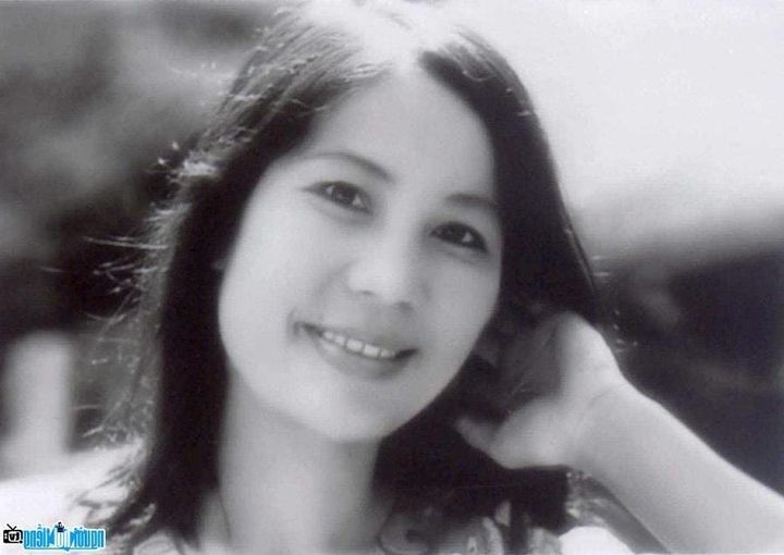 Nhà thơ của Khoảng trời và hố bom Lâm Thị Mỹ Dạ qua đời
