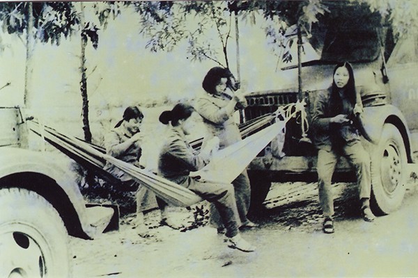 Khongco so lui, tuoi 20 cua nhung nu lai xe vuot lua Truong Son-Hinh-4