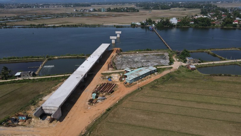View - 	Tận mục cầu và đường dẫn 220 tỷ đồng “ì ạch” ở Quảng Nam
