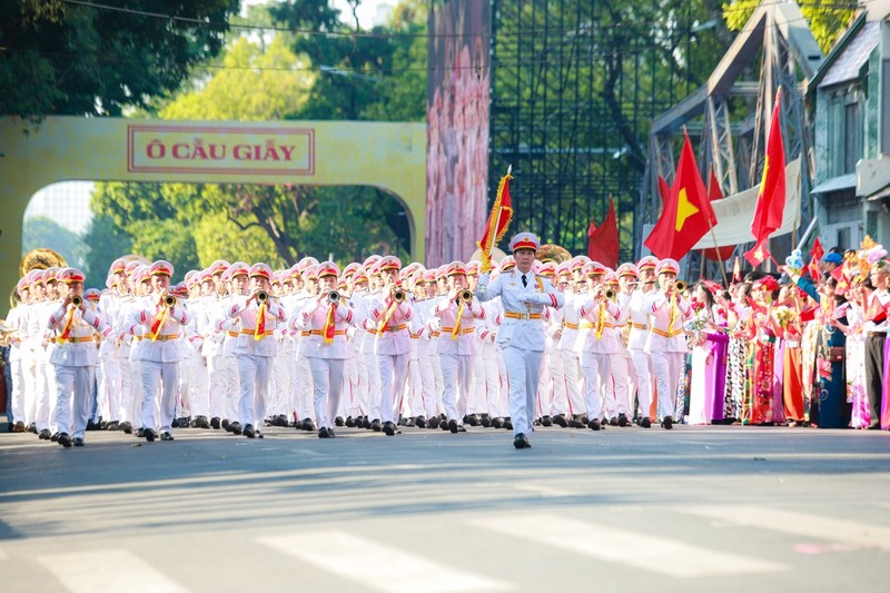 Xuc dong hinh anh tai hien doan quan tien ve Ha Noi nam 1954-Hinh-6