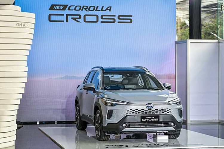 Toyota Corolla Cross 2024 chot gia tu 820 trieu dong tai Viet Nam-Hinh-9