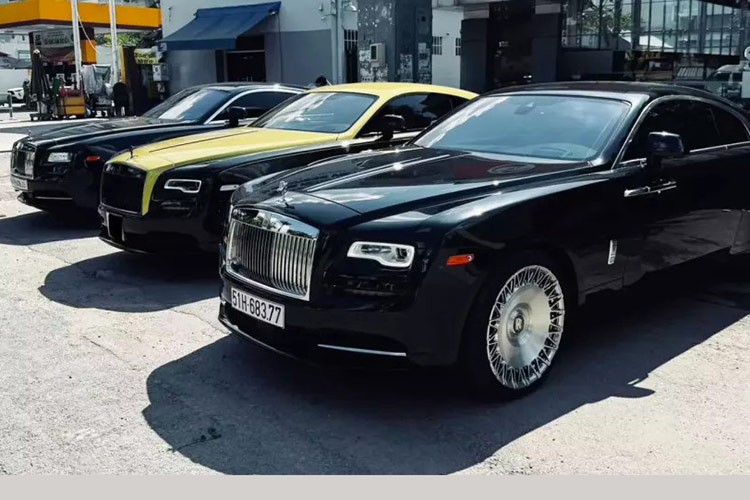 View - 	Dàn Rolls-Royce Wraith đọ dáng tại Sài Gòn, có cả Wraith độc nhất