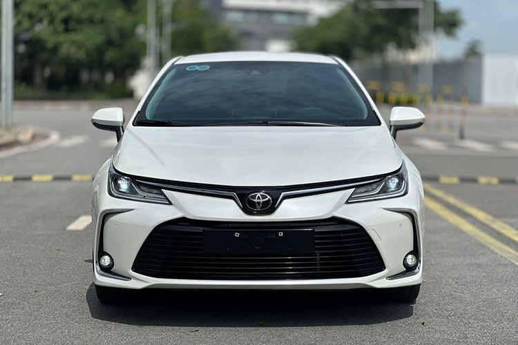 View - 	Có nên mua Toyota Corolla Altis 2022, bán 700 triệu ở Hà Nội