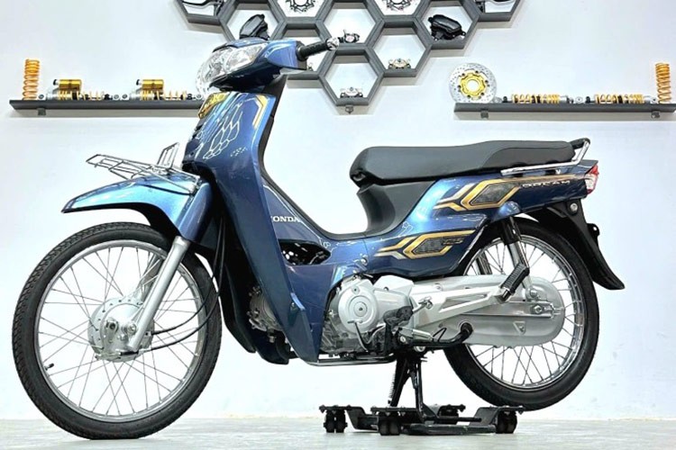 Can canh Honda Dream 125 NCX 2024 hon 100 trieu tai Viet Nam-Hinh-3