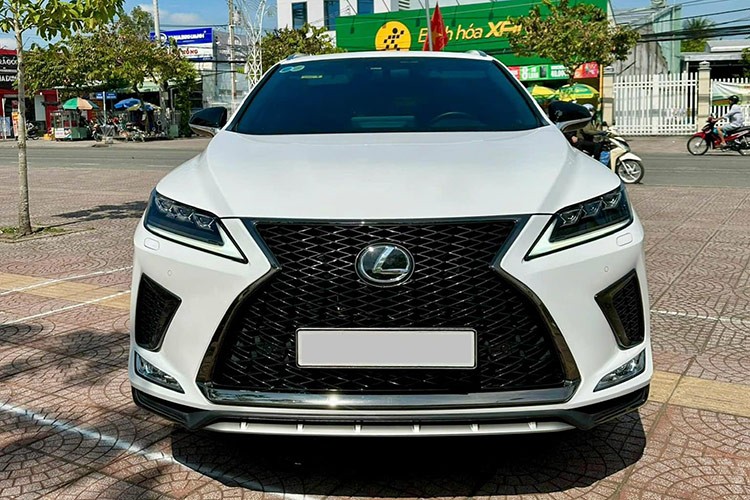 Lexus RX 300 chay 3 nam len san xe cu voi gia kho tin-Hinh-9