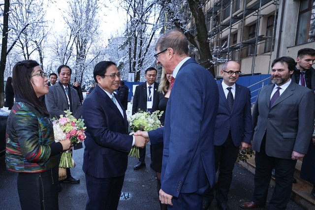 View - 	Thủ tướng Phạm Minh Chính thăm làm việc tại ĐH Kỹ thuật Bucharest