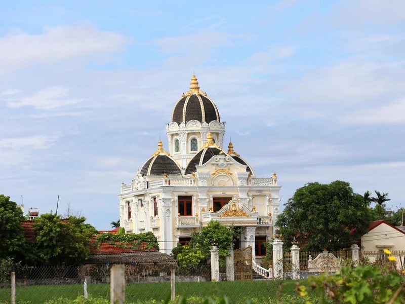 View - 	Về thăm làng đại gia, lâu đài mọc san sát nức tiếng Nam Định